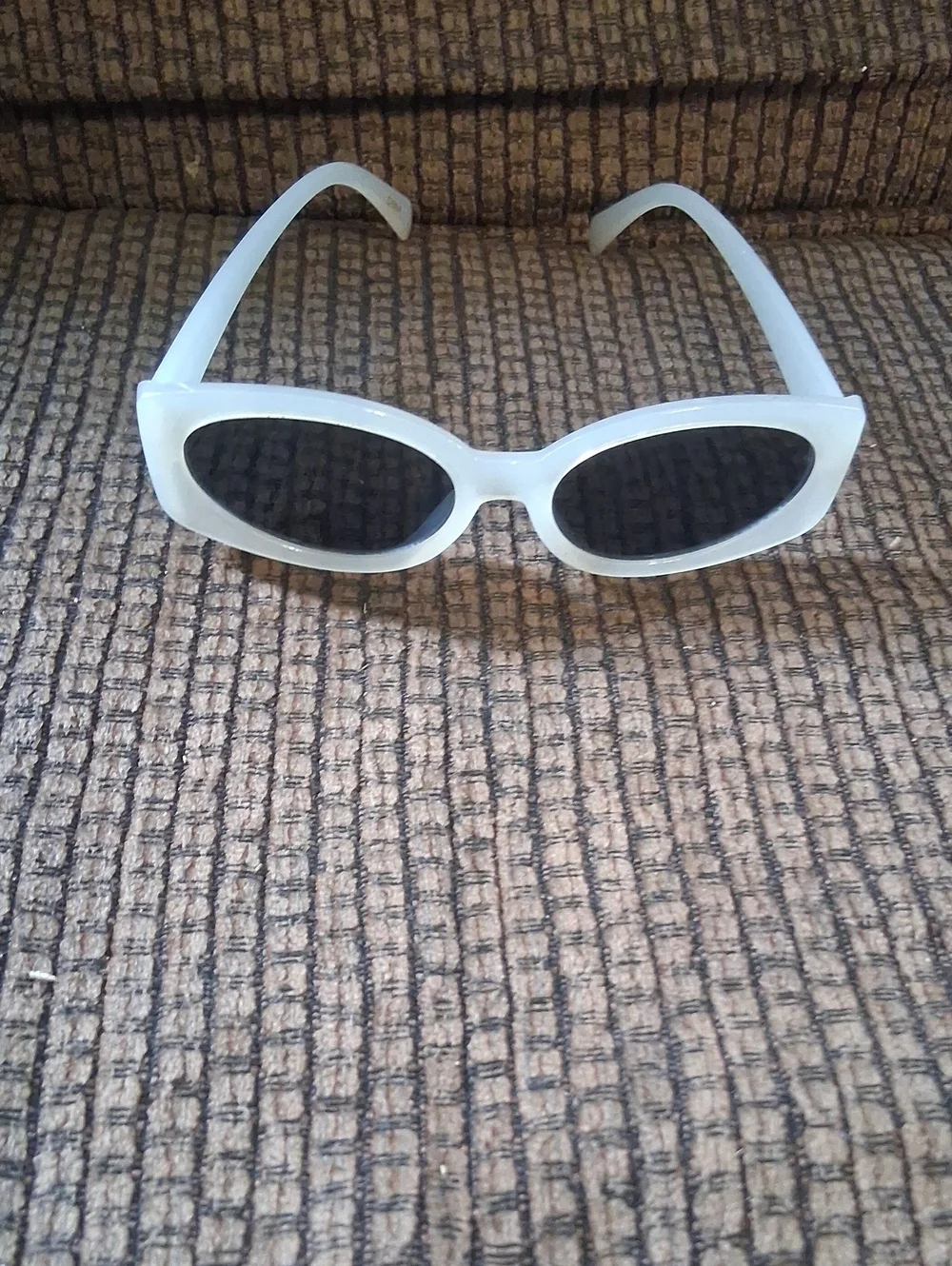White Retro Oval Sunglasses with Black Lenses